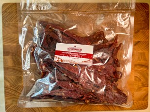 КВАНТОРГ Ушки по-тайски с соусом кимчи 150гр/уп: Мясо СЛАЙСЫ из МРАМОРНОЙ ГОВЯДИНЫ с/к (0,5 кг)