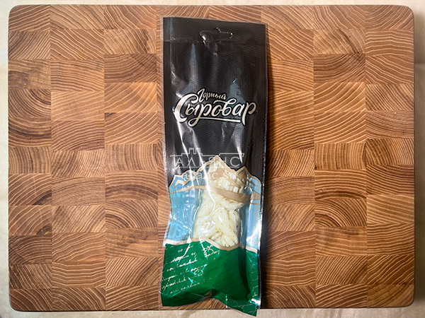 Сыр 100 гр ГОРНЫЙ СЫРОВАР (Косичка с укропом и чесноком) в Вологде